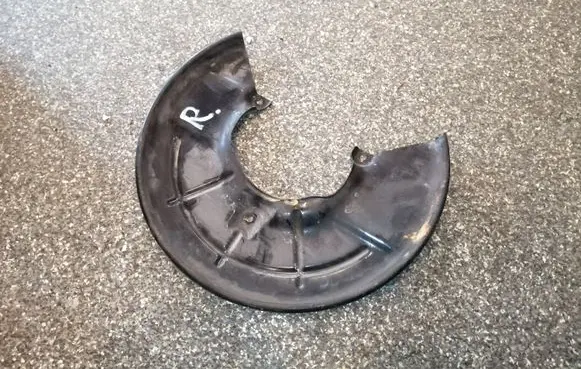 Buick Encore I Front brake disc dust cover plate 95286840