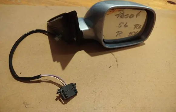 Volkswagen PASSAT B5 Front door electric wing mirror 3B0857934 LL5Y