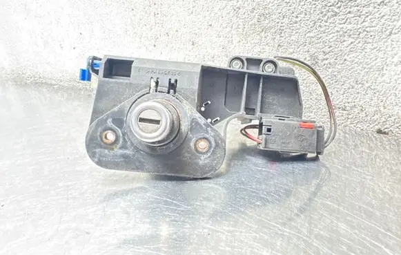 Opel Meriva A Tailgate exterior lock 09183495 32505603 406204321