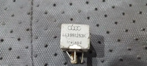 Audi A4 S4 B5 8D Other relay 899512000 443951253K