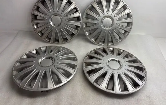 Peugeot 307 R15 wheel hub/cap/trim 44615