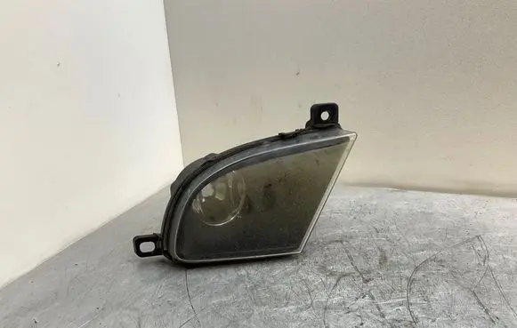 BMW 5 E60 E61 Front fog light 7177711 LE06A145