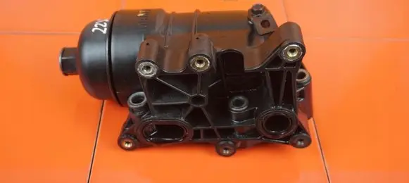 KIA Sorento Oil filter mounting bracket D4HB