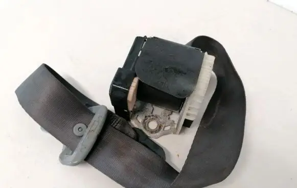 Citroen C5 Front seatbelt 33009432 1143594