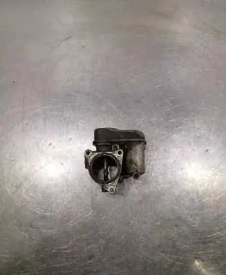 Volkswagen PASSAT B6 Throttle valve 03G128063B