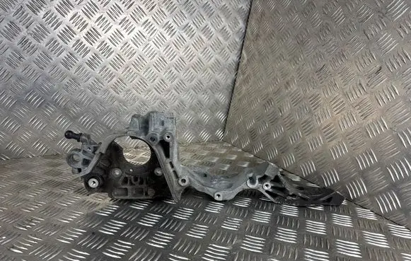 Volkswagen Golf VII Generator/alternator bracket 04L903143B