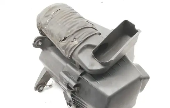 Hyundai ix20 Air filter box 281101P200