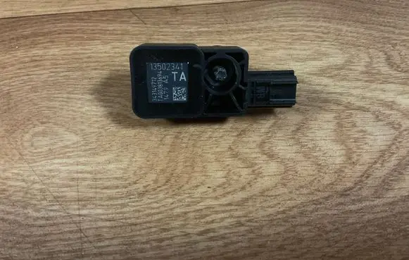 Opel Insignia A Airbag deployment crash/impact sensor 13502341