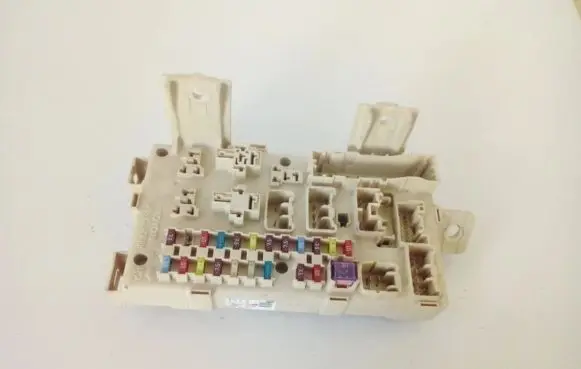 Toyota Corolla Verso AR10 Fuse box set 892210f020 3271989284