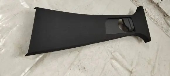 Mercedes-Benz GLC X253 C253 (B) pillar trim (top) A2536901325