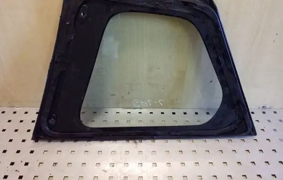 Mitsubishi Outlander Rear side window