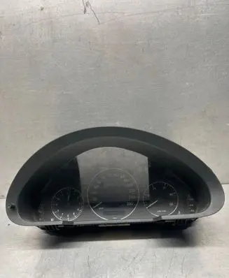 Mercedes-Benz E W211 Speedometer (instrument cluster) 110080004019 A2115402311