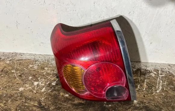 Toyota Avensis T250 Rear/tail lights