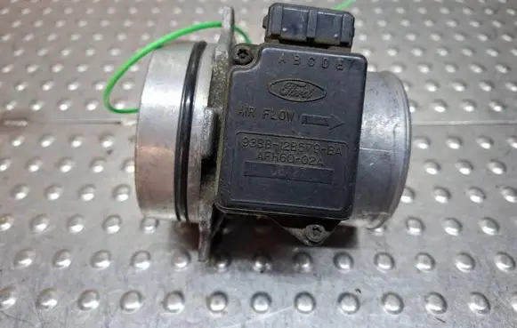 Ford Mondeo MK I Mass air flow meter S27705795 93BB12B579BA