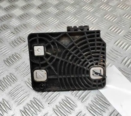 Radiator support slam panel bracket