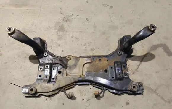 Ford C-MAX I Front subframe