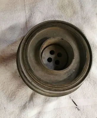 BMW 1 F40 Crankshaft pulley 8579927