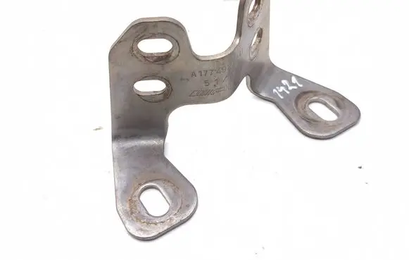 Mercedes-Benz E AMG W213 Muffler mount bracket/holder A1774920241