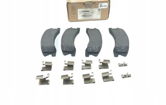 Jeep Grand Cherokee WL Brake pads (front) 5093260AB