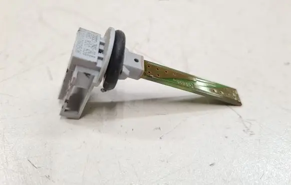 Volkswagen PASSAT B6 Interior temperature sensor 4B0820539