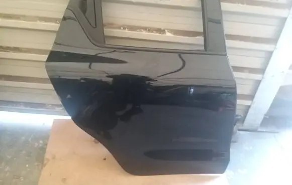 Suzuki Swift III Rear door ZMV