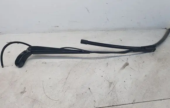 Mercedes-Benz Vito Viano W639 Front wiper blade arm A6398200844