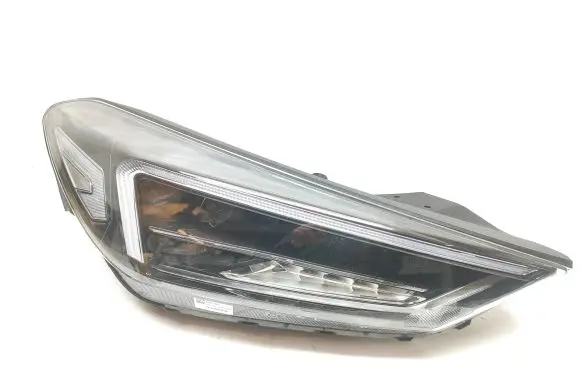 Hyundai Tucson TL Headlight/headlamp D792111A20 1812042904