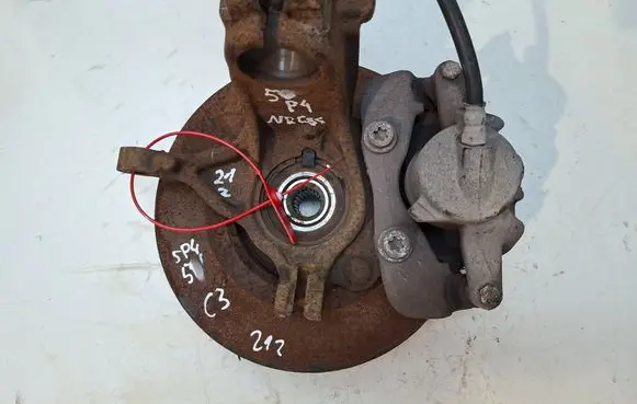 Citroen C3 Front wheel hub spindle knuckle S27647684
