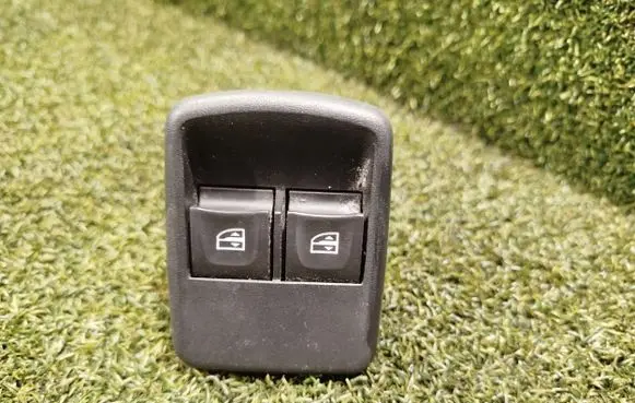 Nissan NV300 Electric window control switch 254118722R 809612292R