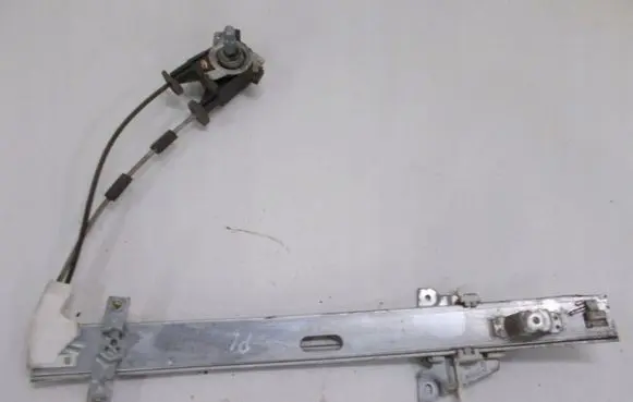 Mazda 121 Front door manual window regulator 