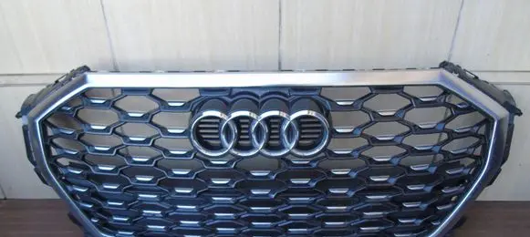Audi Q3 F3 Front bumper upper radiator grill 83F853651C