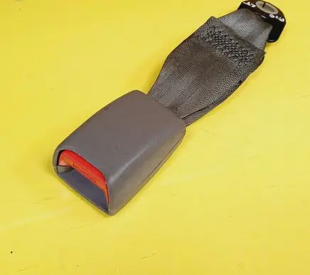 KIA Rio Rear seatbelt buckle