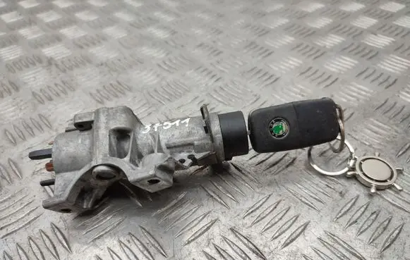 Skoda Fabia Mk2 (5J) Ignition lock 4B0905851C