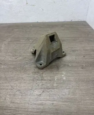BMW 5 F10 F11 Engine mounting bracket 6793004 13807410