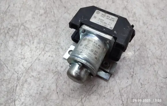 Volkswagen Phaeton Charging relay 3D0919083 3D0919433