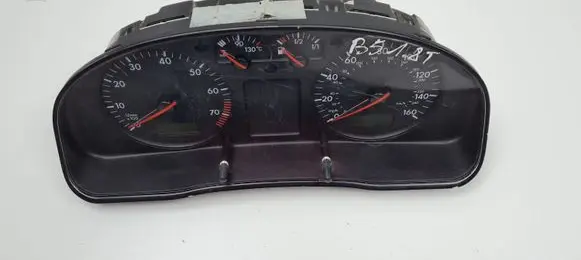 Volkswagen PASSAT B5 Speedometer (instrument cluster) 3B1919930