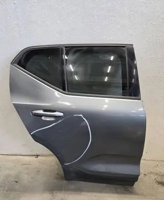 Volvo XC40 Rear door