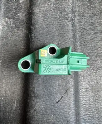 Audi A6 S6 C6 4F Airbag deployment crash/impact sensor 1K0909606C