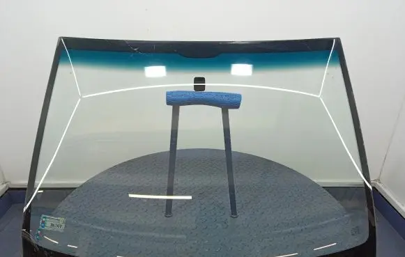 Opel Combo D Front windscreen/windshield window 