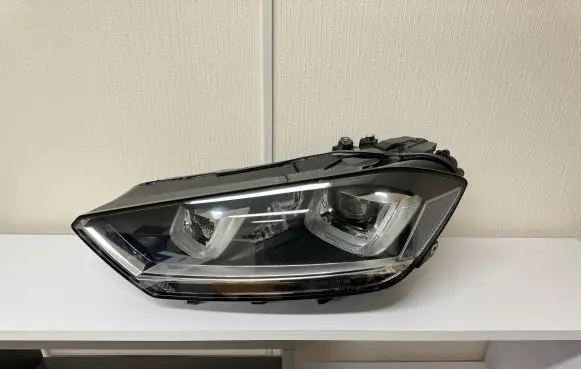 Volkswagen Golf Sportsvan Headlight/headlamp 517941033B 90056398 8871VF2311YQ44