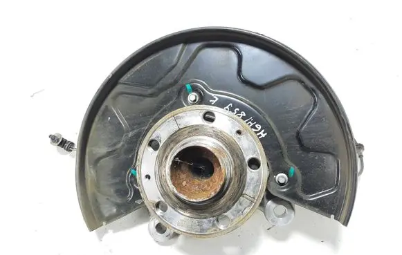 Front wheel hub
