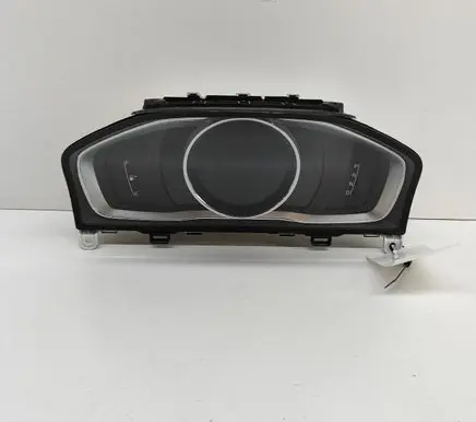 Volvo XC70 Speedometer (instrument cluster) 31473467 98HL143800010BAF