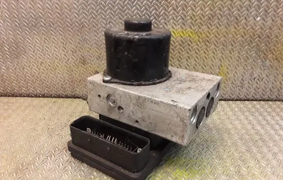 Mercedes-Benz C W203 ABS Pump 2095450232 0034319412