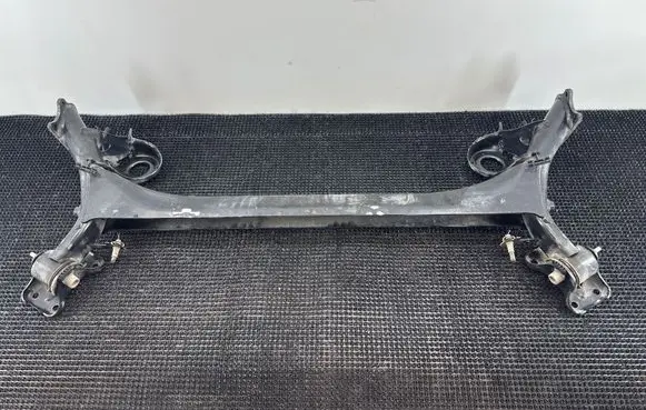 Peugeot 3008 I Rear axle beam 