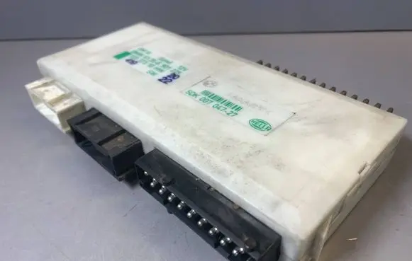 BMW 5 E39 Comfort/convenience module 6901225 61356901225 12037310