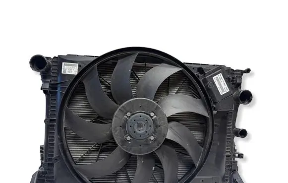 Mercedes-Benz CLS C218 AMG Electric radiator cooling fan A2129061002 A0995002603