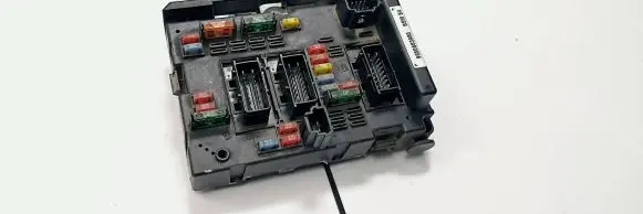Peugeot 206 Fuse box set 9650663980
