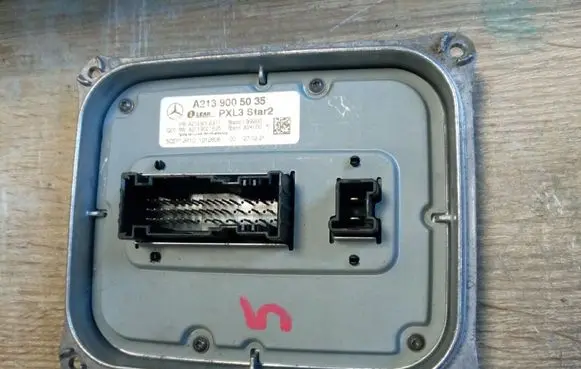 Mercedes-Benz EQC Headlight ballast module Xenon 2139005035