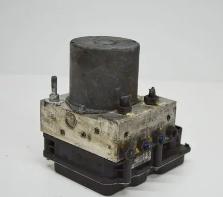Audi A4 S4 B7 8E 8H ABS Pump