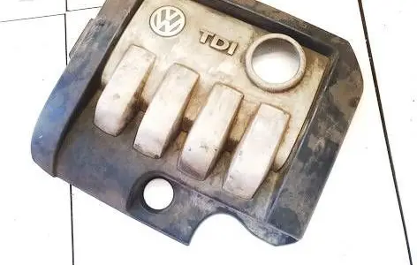 Volkswagen Touran I Engine cover (trim) 03G103925AN